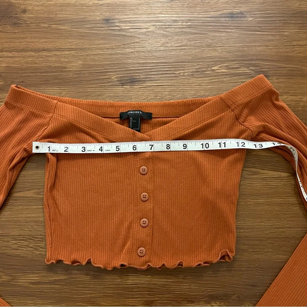 Forever 21 Long Sleeve Off Shoulder Lettuce Trim Crop Top Size Small